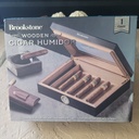 BROOKSTONE WOODEN CIGAR HUMIDOR