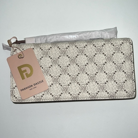 Fashion Dazzle Vegan Bill Wallet Clutch Purse New With Tags Brown Tan Wallet